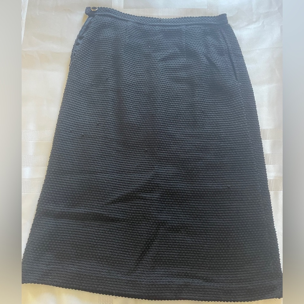St. John Black Midi Textured Pencil Skirt